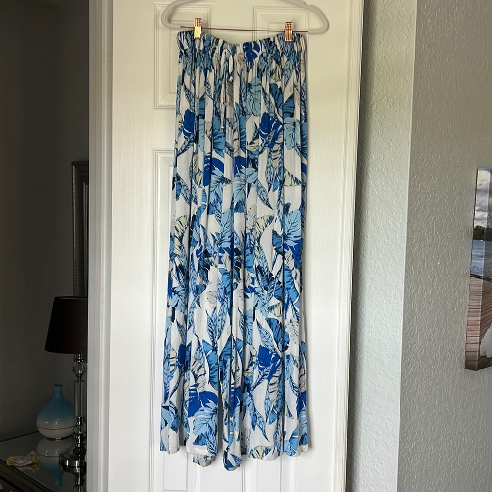 Wide leg fun pattern Olivaceous pants